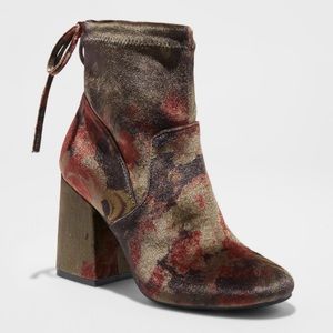 • A NEW DAY bootie •